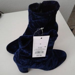 Velvet boots
